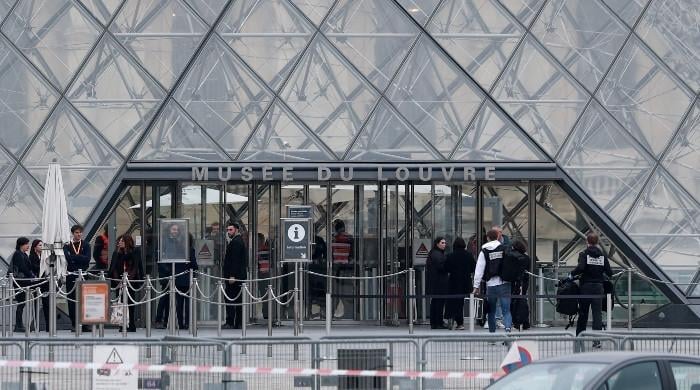 How thieves broke into Louvre museum and what they stole